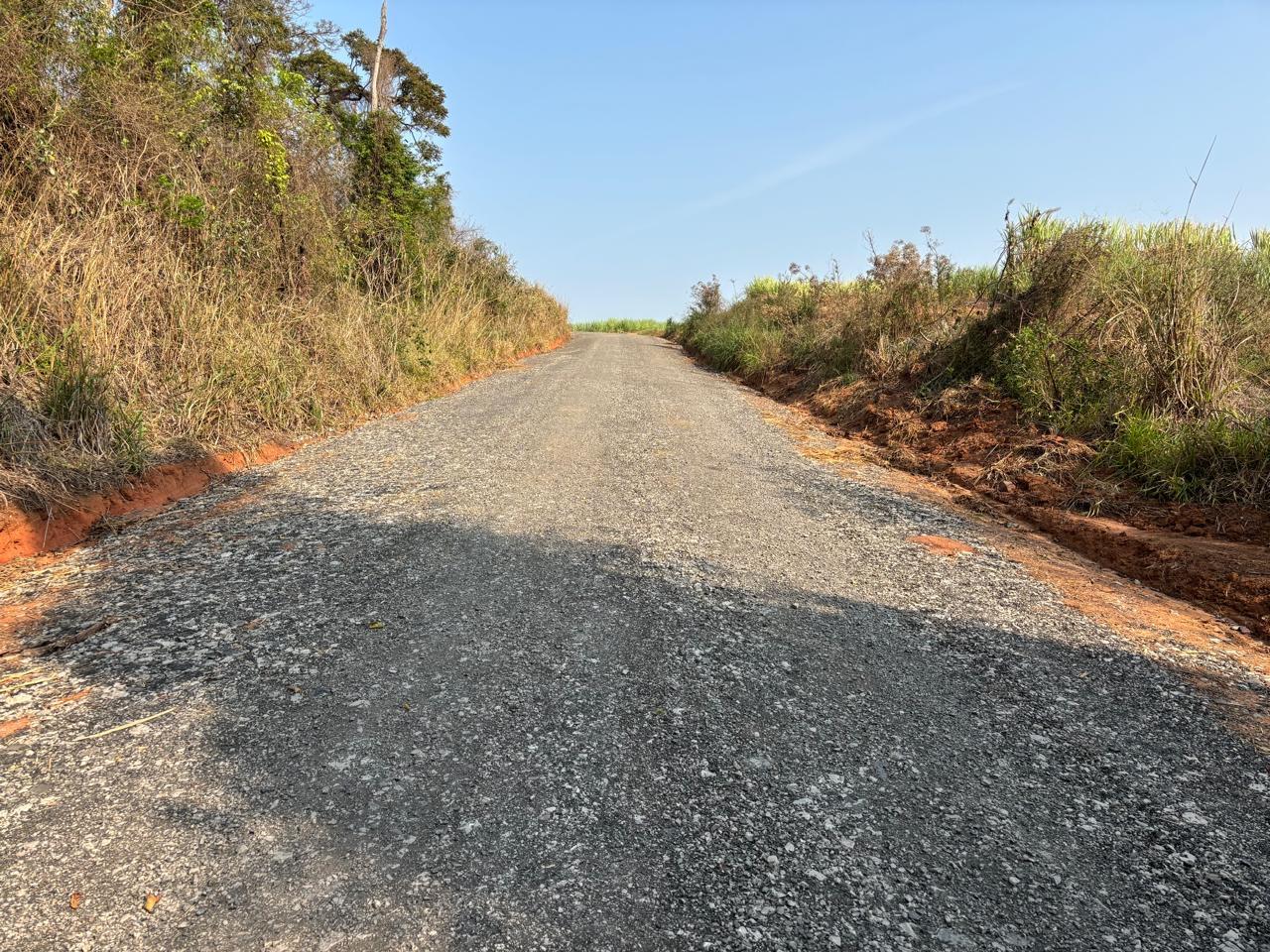 Sema faz manutenção da estrada do Horto Florestal de Tupi