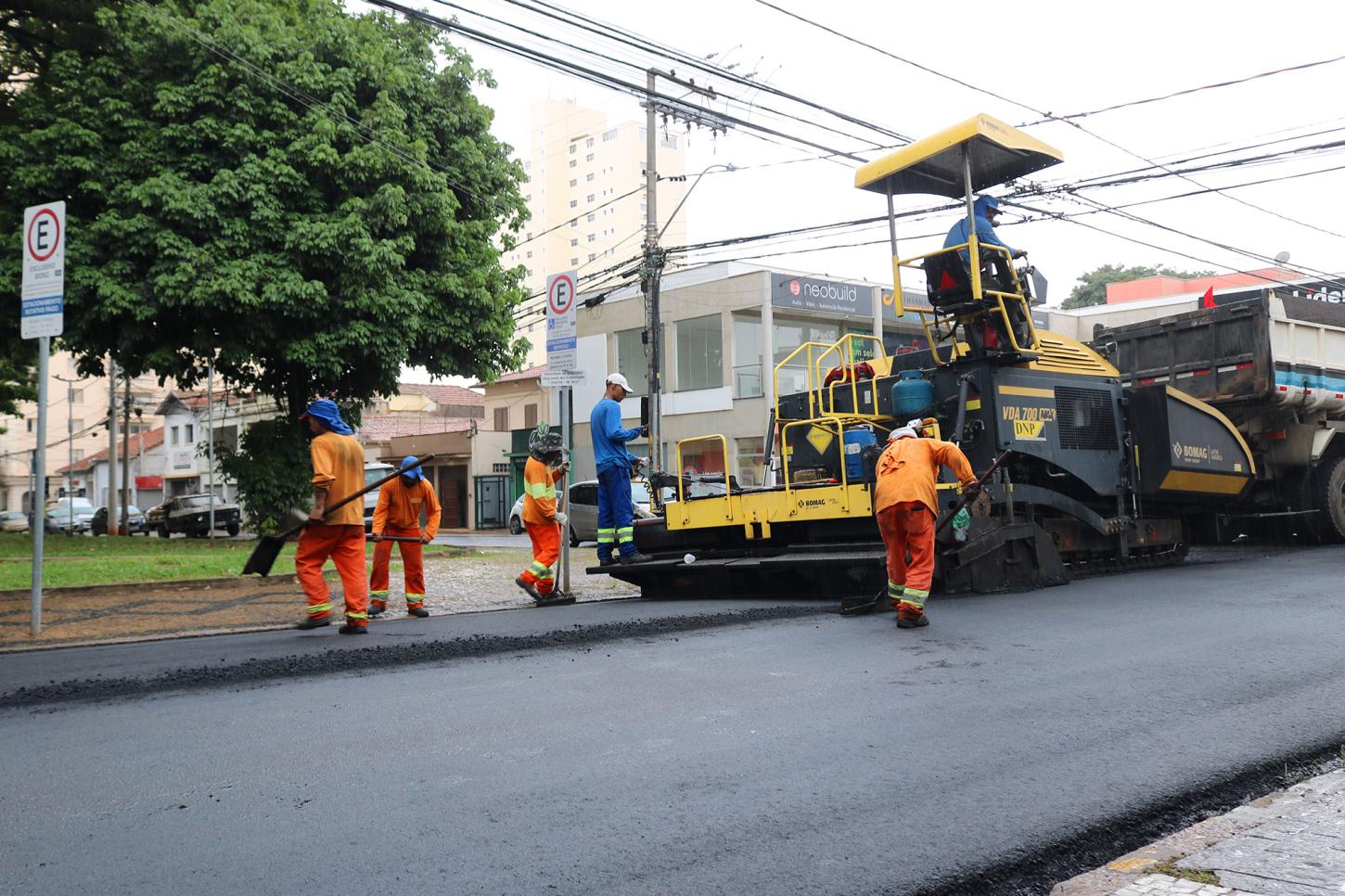 Prefeitura segue com obras de recape e concreto no município