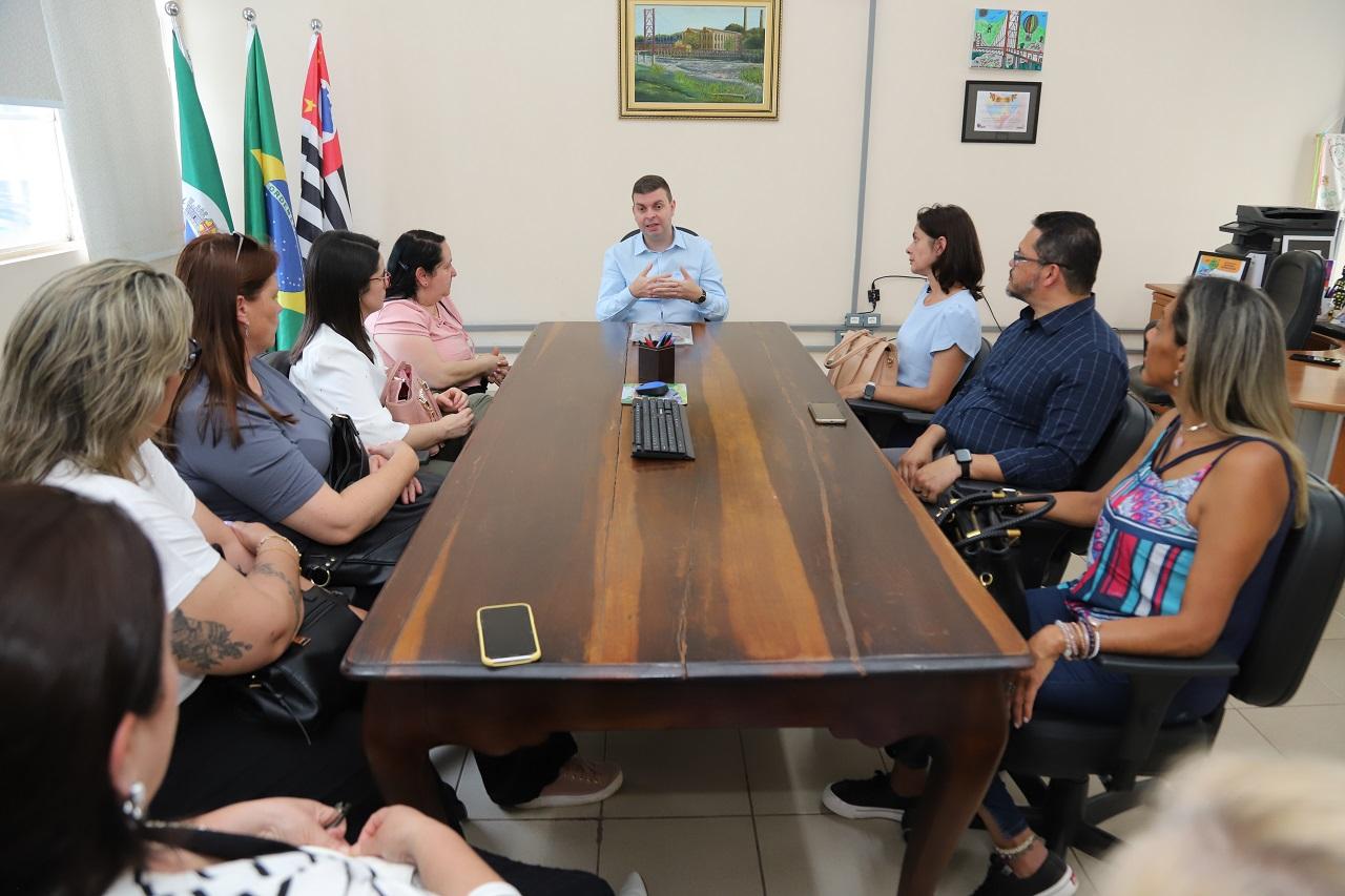 Secretária de Educação de Campos do Jordão visita Piracicaba para conhecer sistema de ensino da Rede Municipal