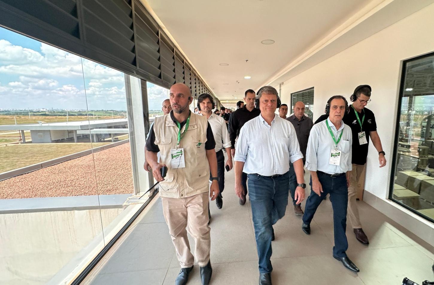 Em inauguração de planta da Klabin, prefeito e governador reforçam necessidade da complementação do Anel Viário