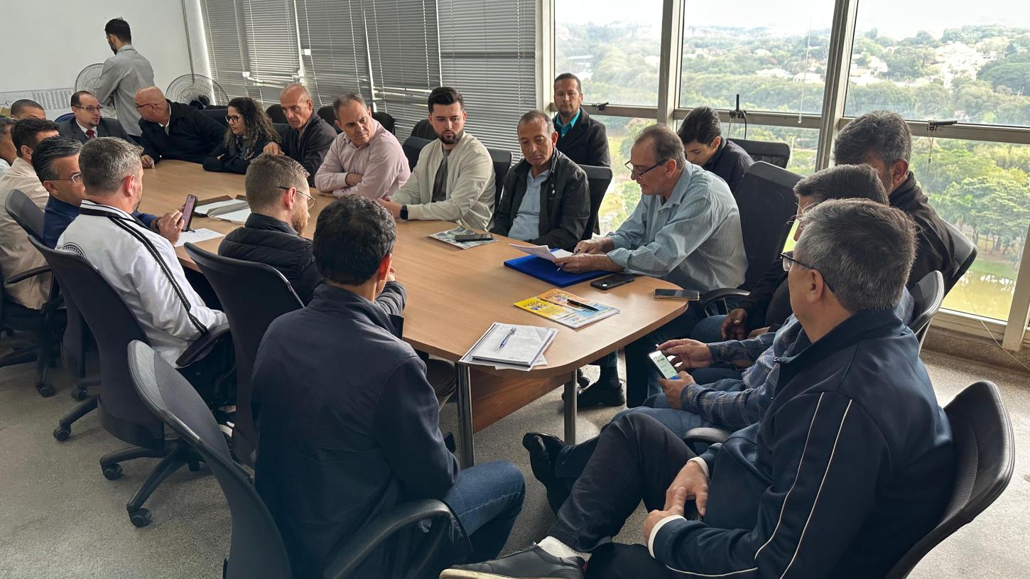 Prefeito Helinho Zanatta assina decreto para desburocratizar Cadastro de Operadores de Transporte Escolar