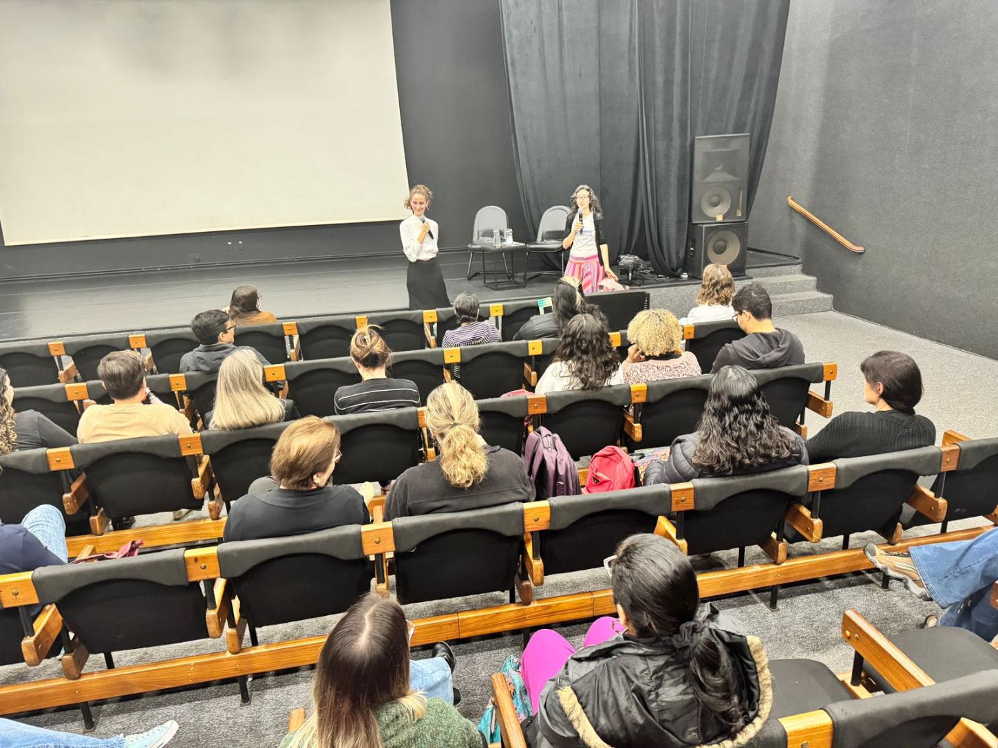 Saúde realiza palestra para homenagear profissionais da enfermagem