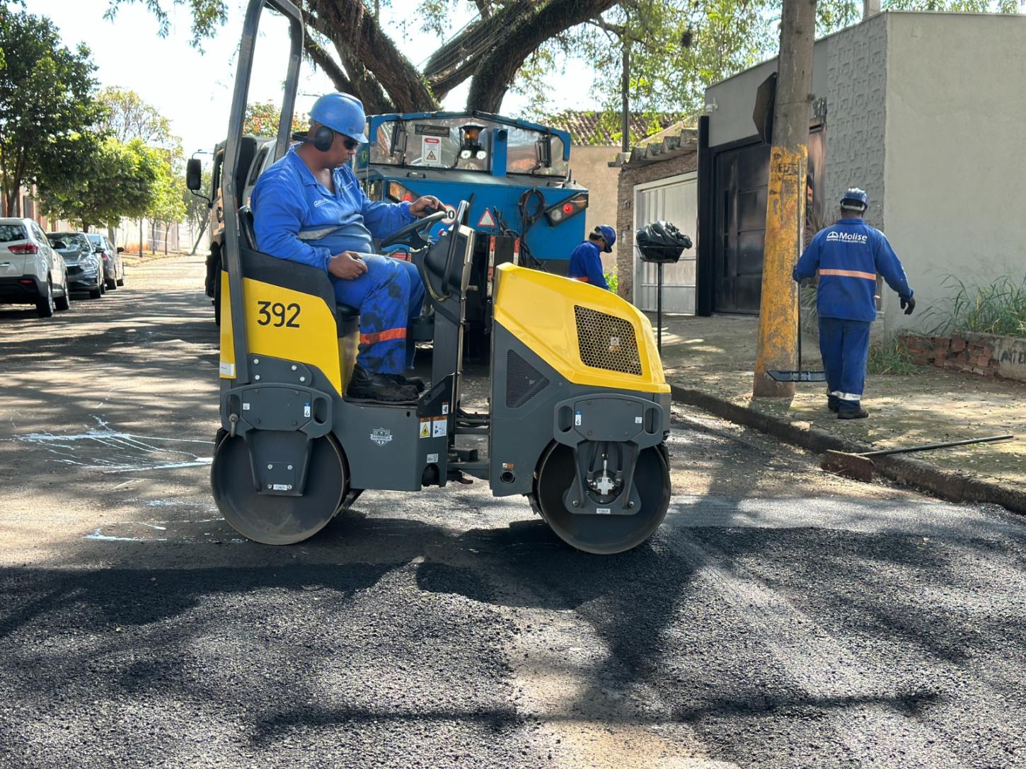 20 vias receberam serviços de tapa-buraco na última semana