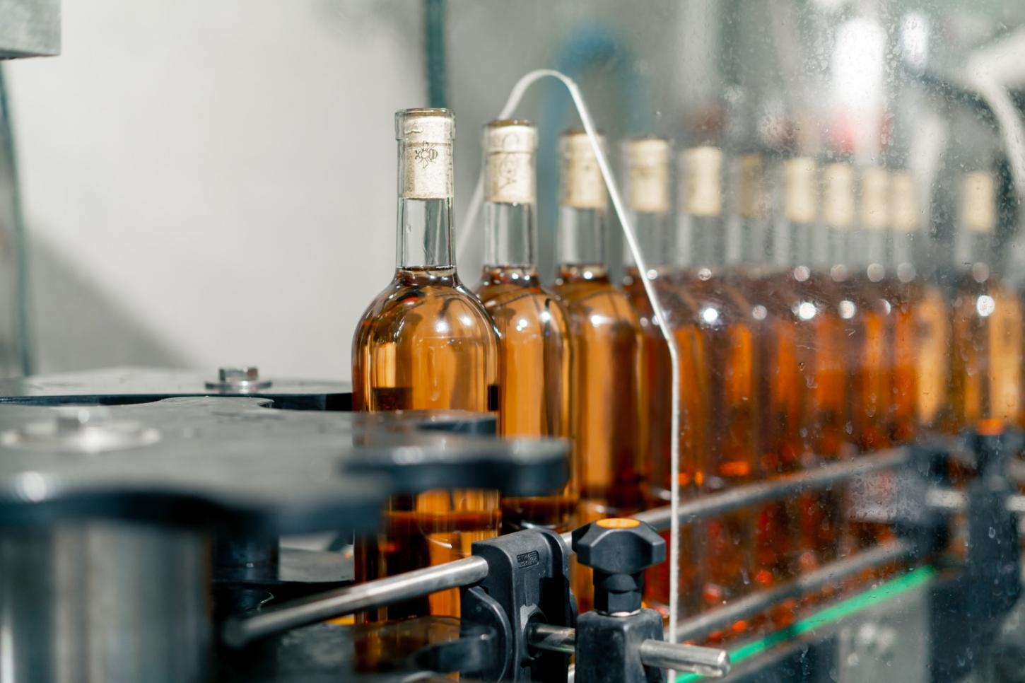 Prefeitura avança na articulação de Cadeias Produtivas Locais (CPLs) da cachaça e da saúde