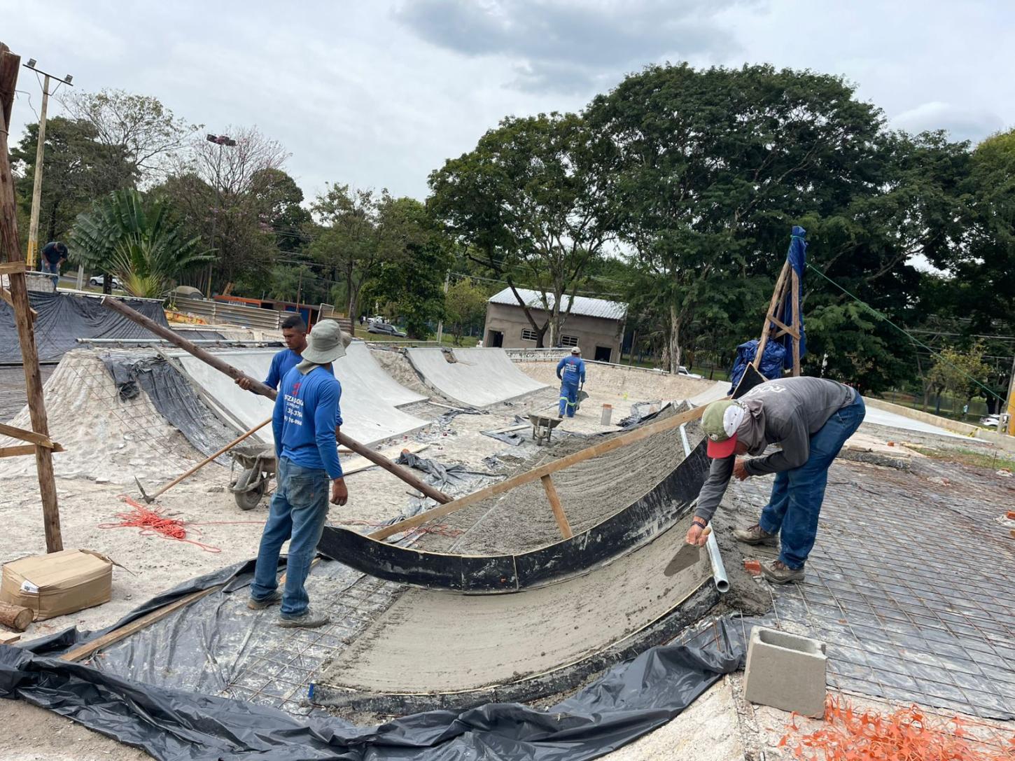 Prefeitura segue com as obras de reforma da pista de skate da Área de Lazer do Trabalhador