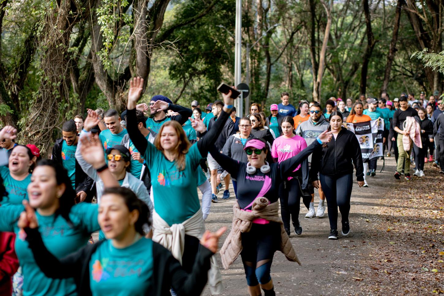 3ª Caminhada Movimento do Bem arrecada alimentos para Fundo Social e celebra o Mês do Voluntariado