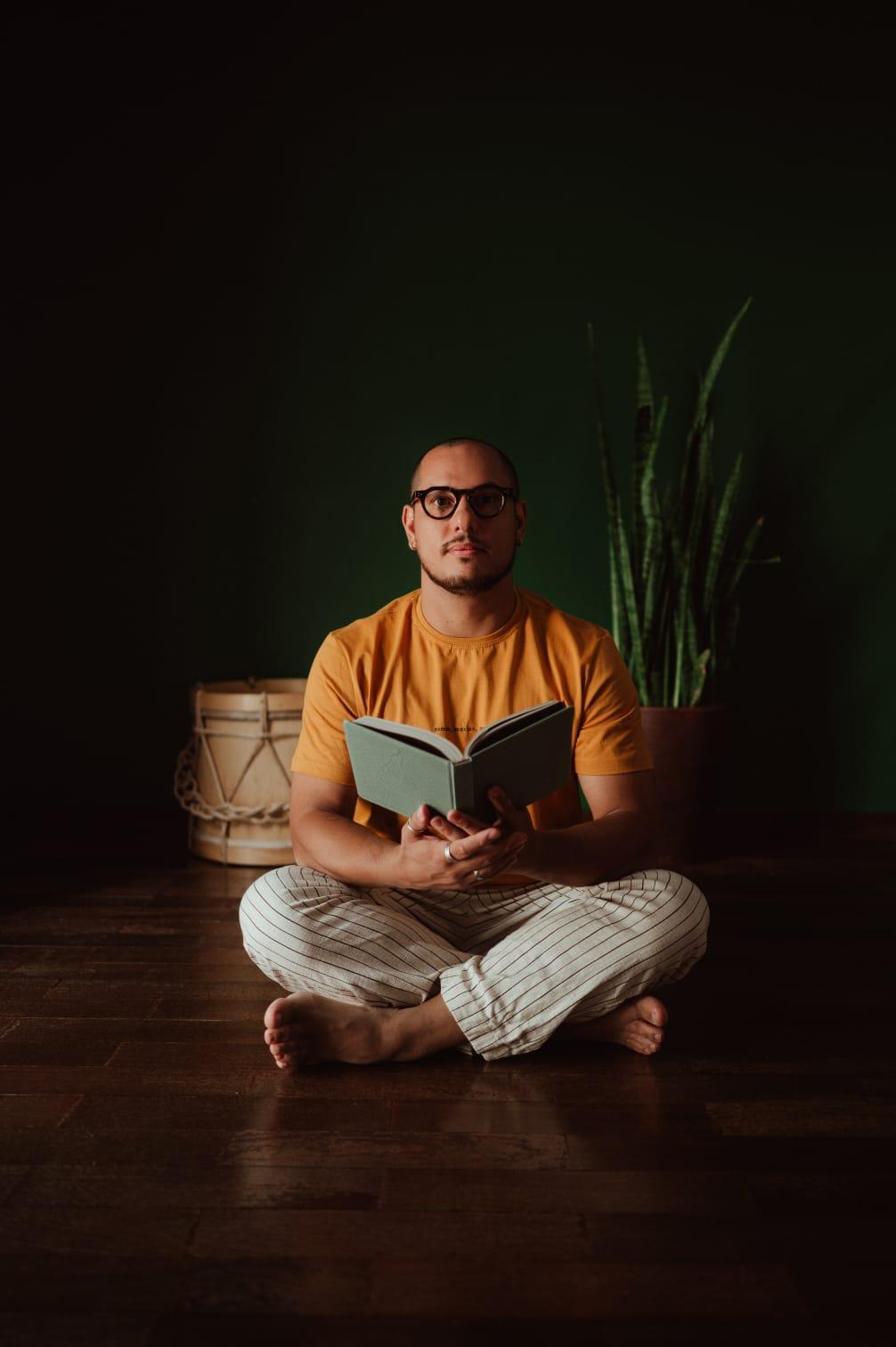 Biblioteca Municipal tem contação de histórias com Evair Souza no sábado, 30/08