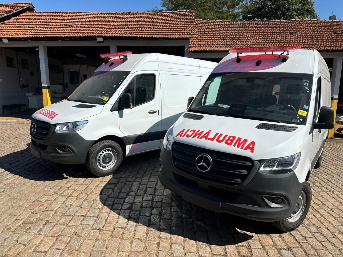 Prefeitura investe na compra de mais duas ambulâncias para transporte de pacientes
