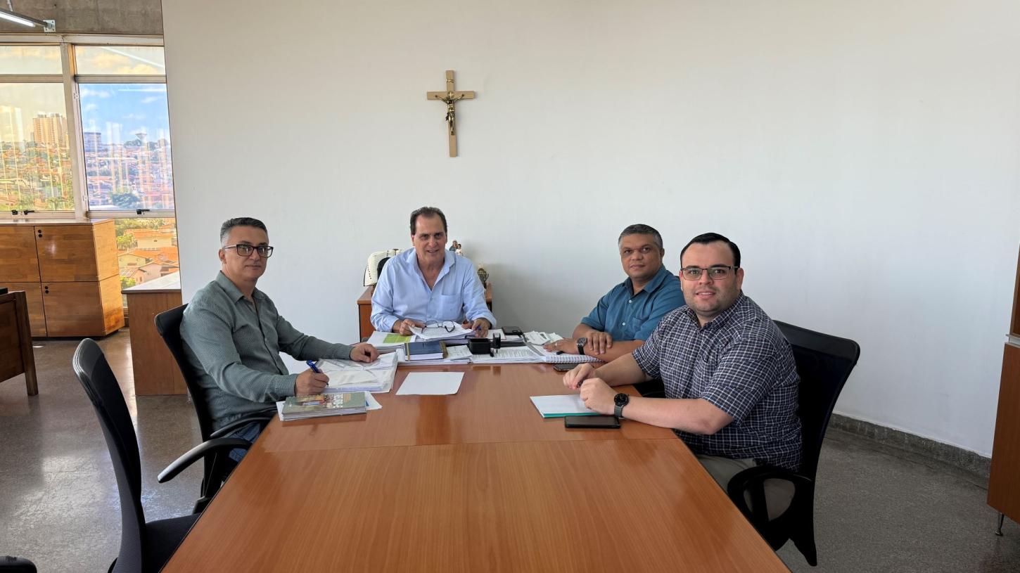 Prefeito anuncia novos nomes para as pastas de Administração e Governo e Habitação e Regularização Fundiária