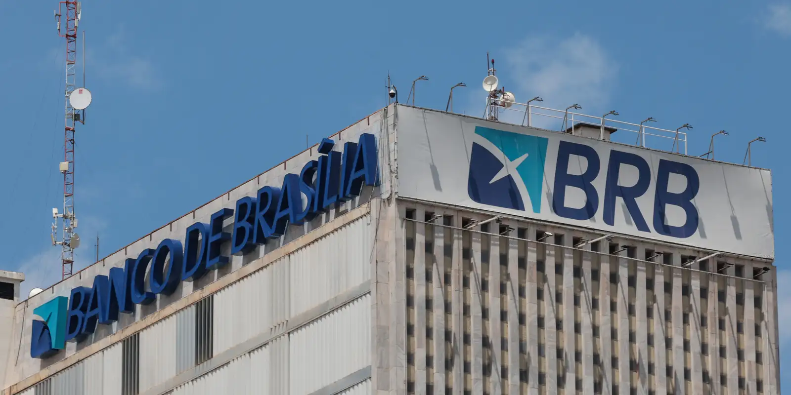 Governo do DF propõe dar imóveis como garantia para capitalizar BRB