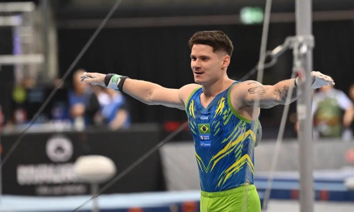 Ginasta Diogo Soares conquista medalha de prata em tradicional torneio internacional   