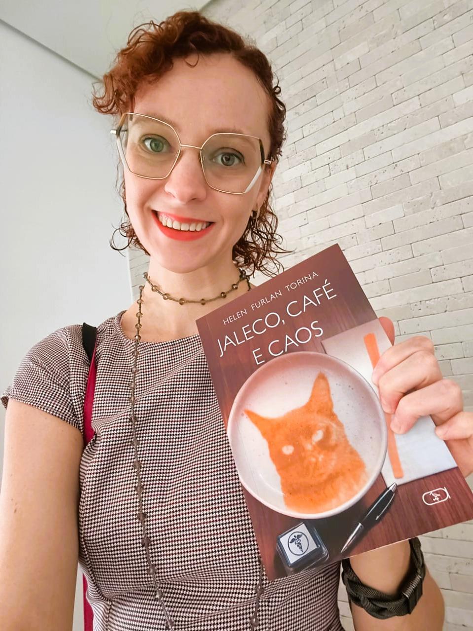  Livro apresenta vínculos, desafios e a força da amizade entre médicas