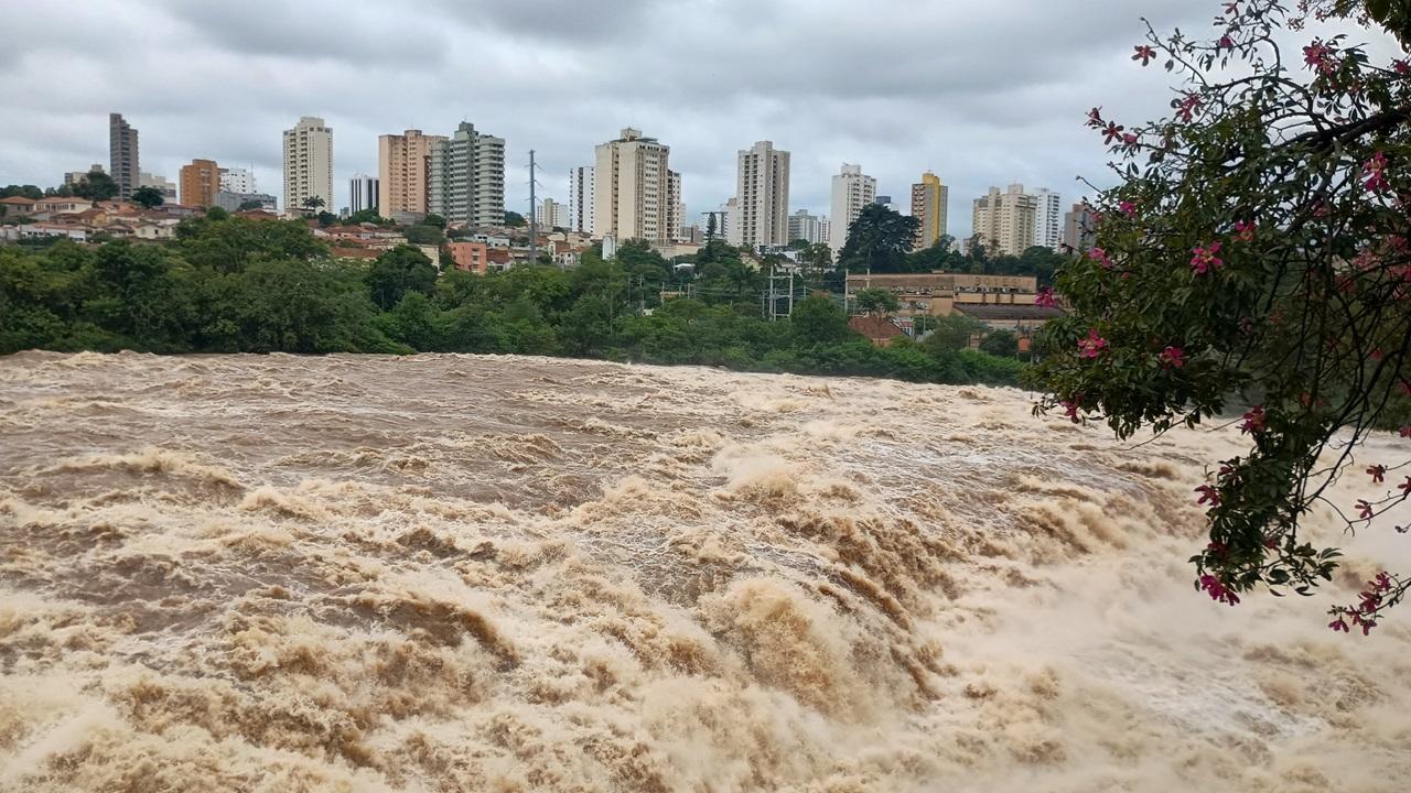 Rio Piracicaba cheio e tempo bom devem movimentar turismo no fim de semana