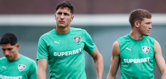 Escalação do Fluminense: Zubeldía tem dilema em dois setores e estratégia para altitude