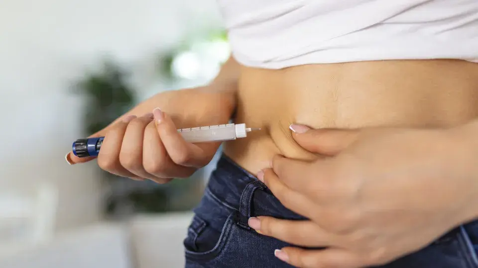 'Fato ou Fake' sobre obesidade e uso das canetas emagrecedoras.