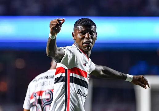 Arboleda retorna ao Brasil e decidirá seu futuro com o São Paulo