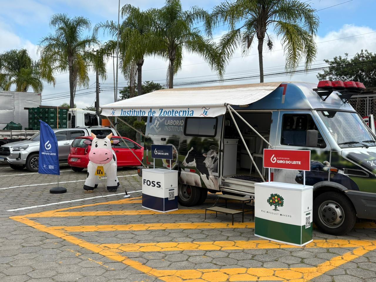 Caravana Giro do Leite leva laboratório móvel e orientações técnicas a produtores rurais