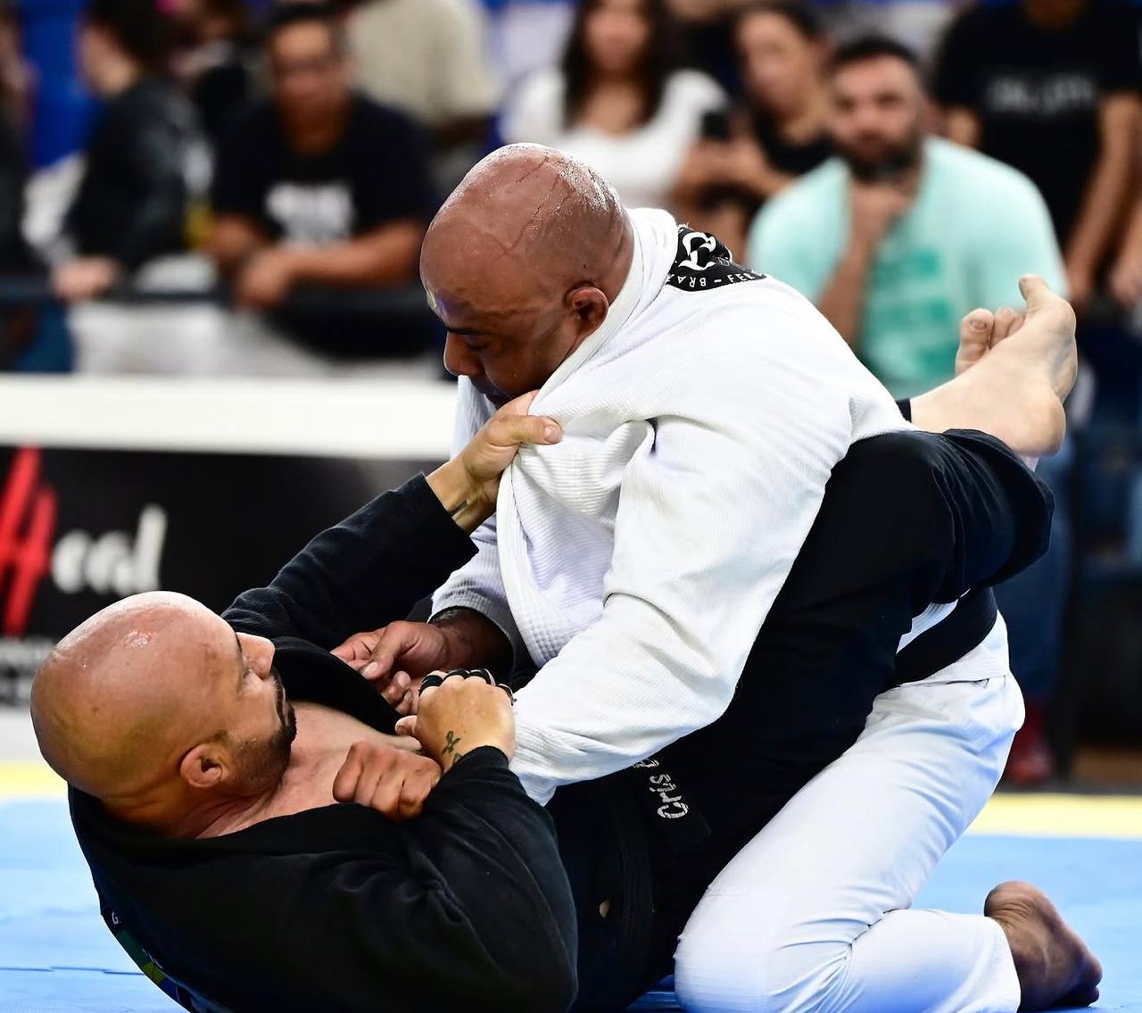 Com expectativa de reunir 300 atletas, evento de jiu jitsu acontece domingo, 07/06, no Ginásio do Prezotto   