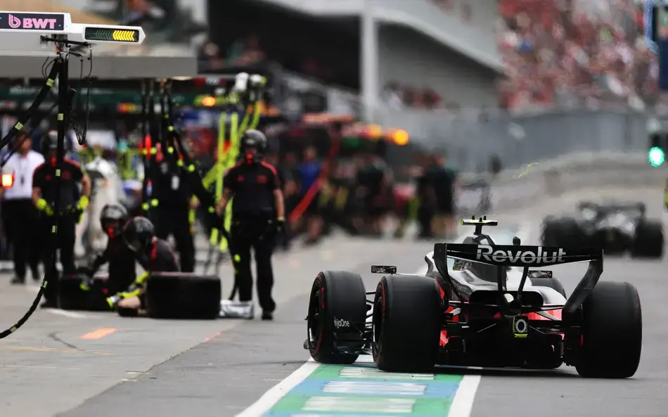 Equipe de Bortoleto anuncia novo piloto para atividades da F1
