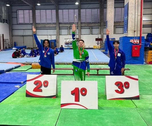 Diogo Soares é campeão, em dose dupla, do Estadual Adulto de Ginástica