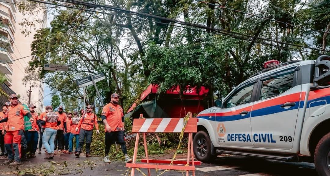Reconstrução de áreas atingidas por temporal em Ribeirão Preto conta com força-tarefa de engenharia e apoio do Governo de SP aos municípios