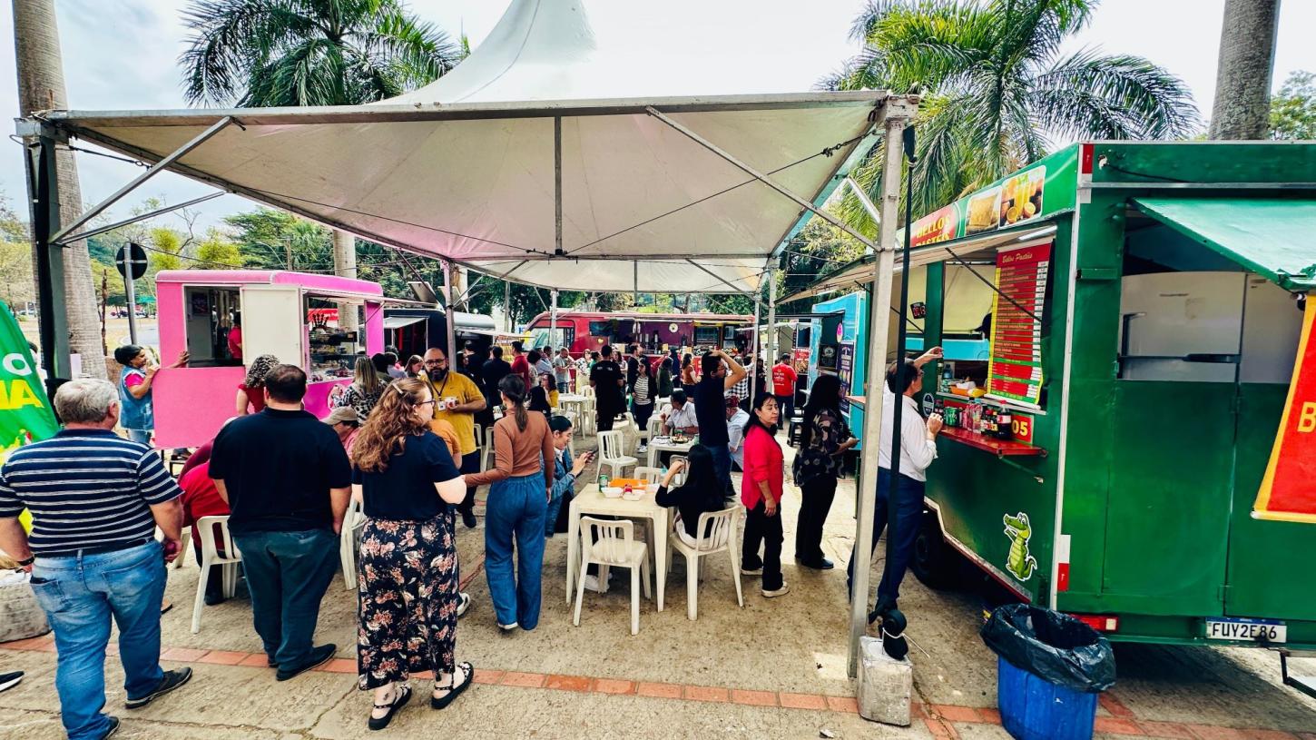 Sabores na Rua reúne food trucks no Centro Cívico na sexta-feira, 31/07