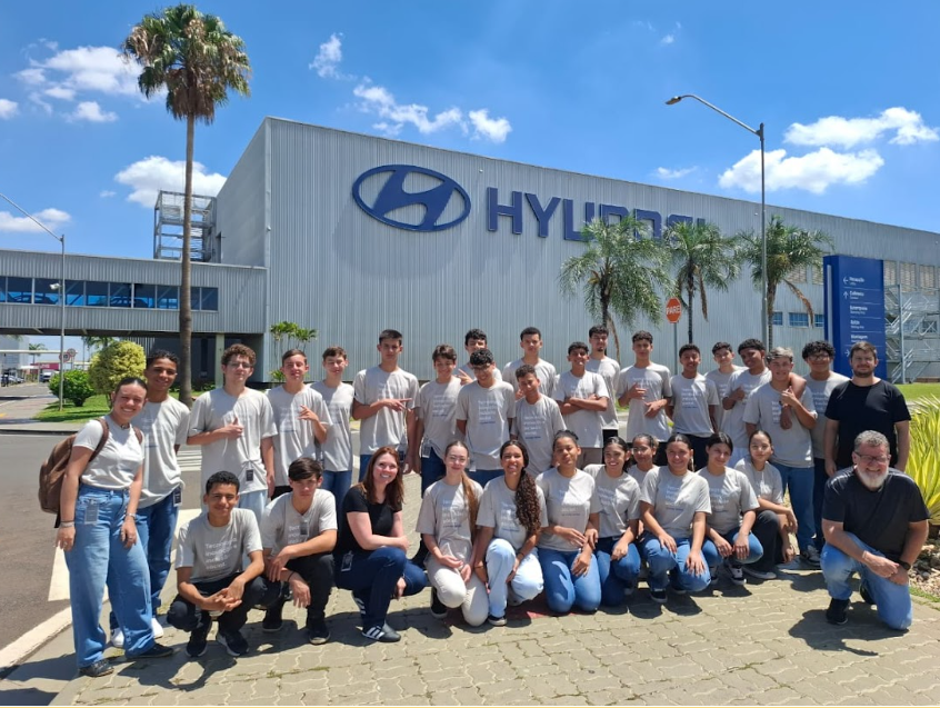 Hyundai abre fábrica de Piracicaba para estudantes do Hyundai Maker e aproxima jovens da indústria automotiva