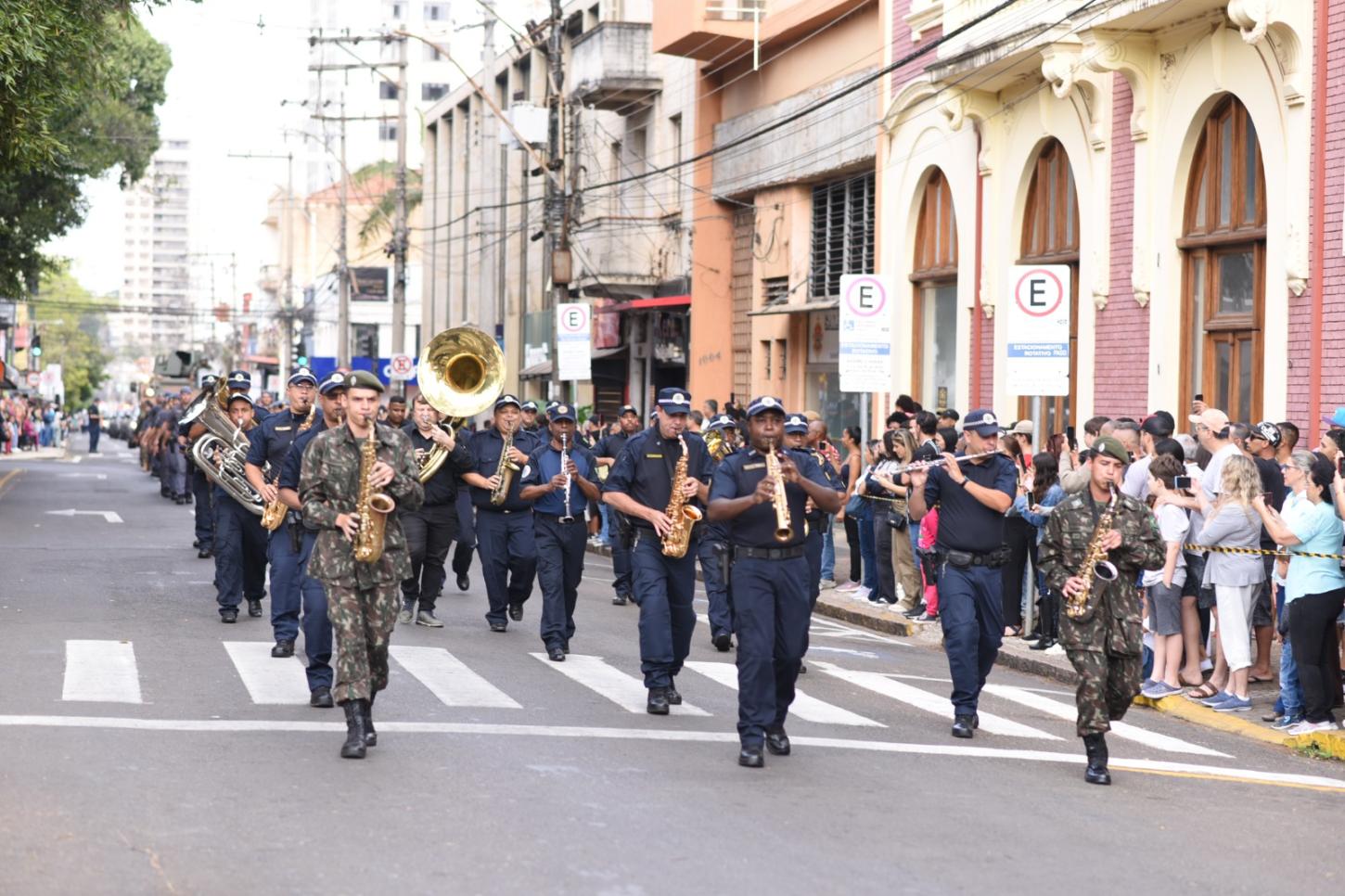 Paixão nacional pelo futebol é tema do Desfile Cívico de 7 de Setembro em Piracicaba
