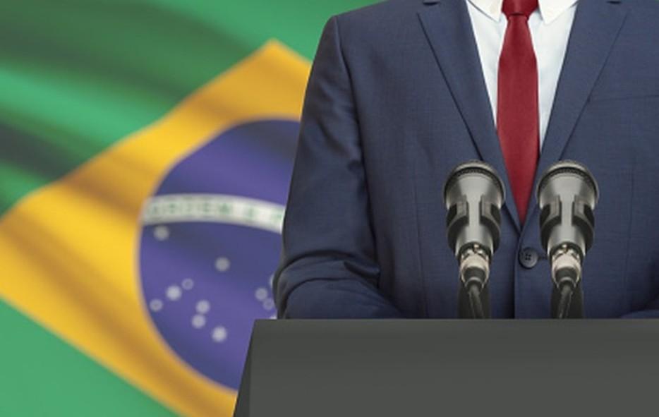 Promessas de campanha e voto consciente: por que pesquisar o histórico dos candidatos é essencial