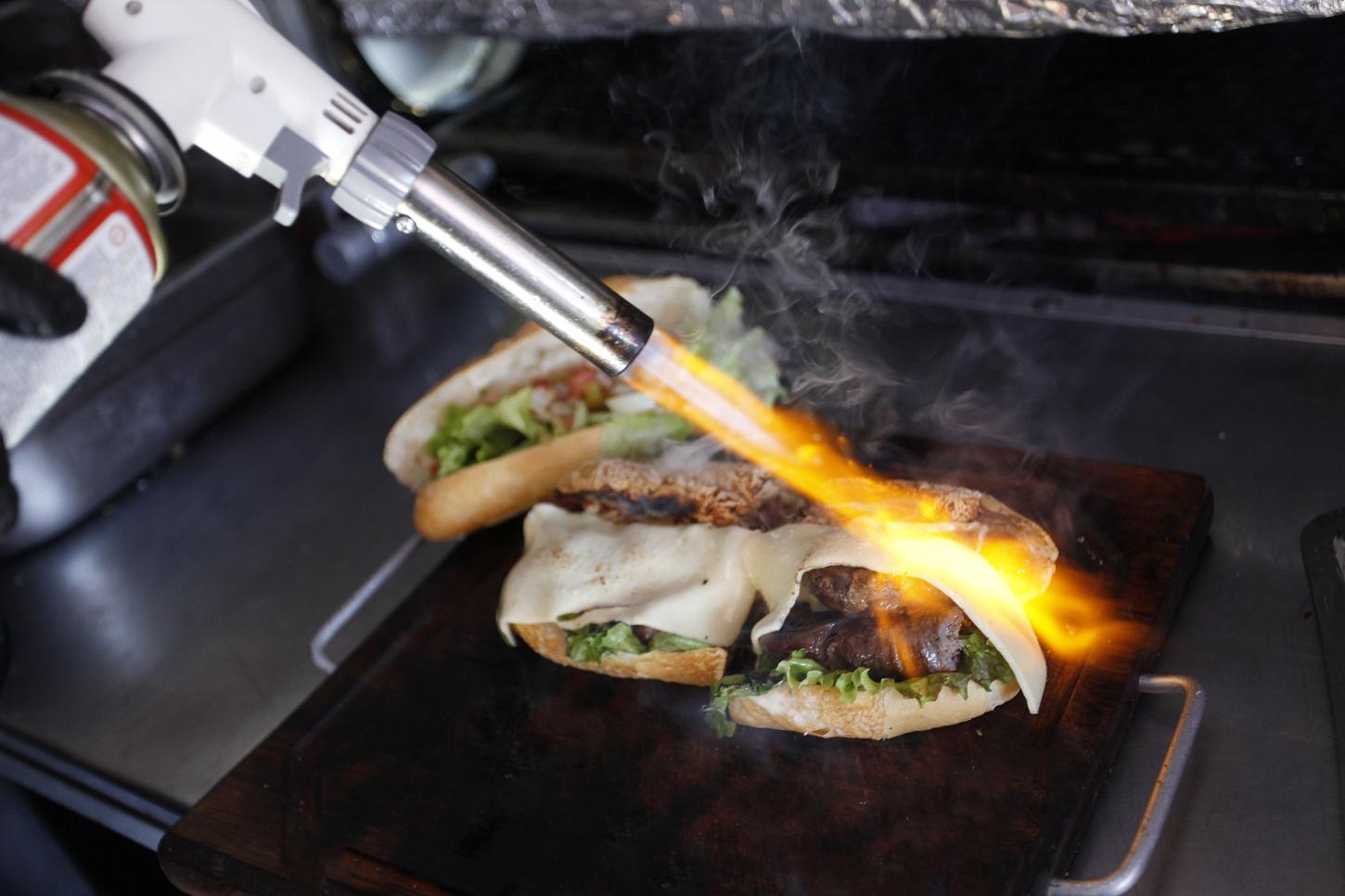 Sabores na Rua reúne 10 food trucks na rampa da Prefeitura na segunda-feira, 31/08