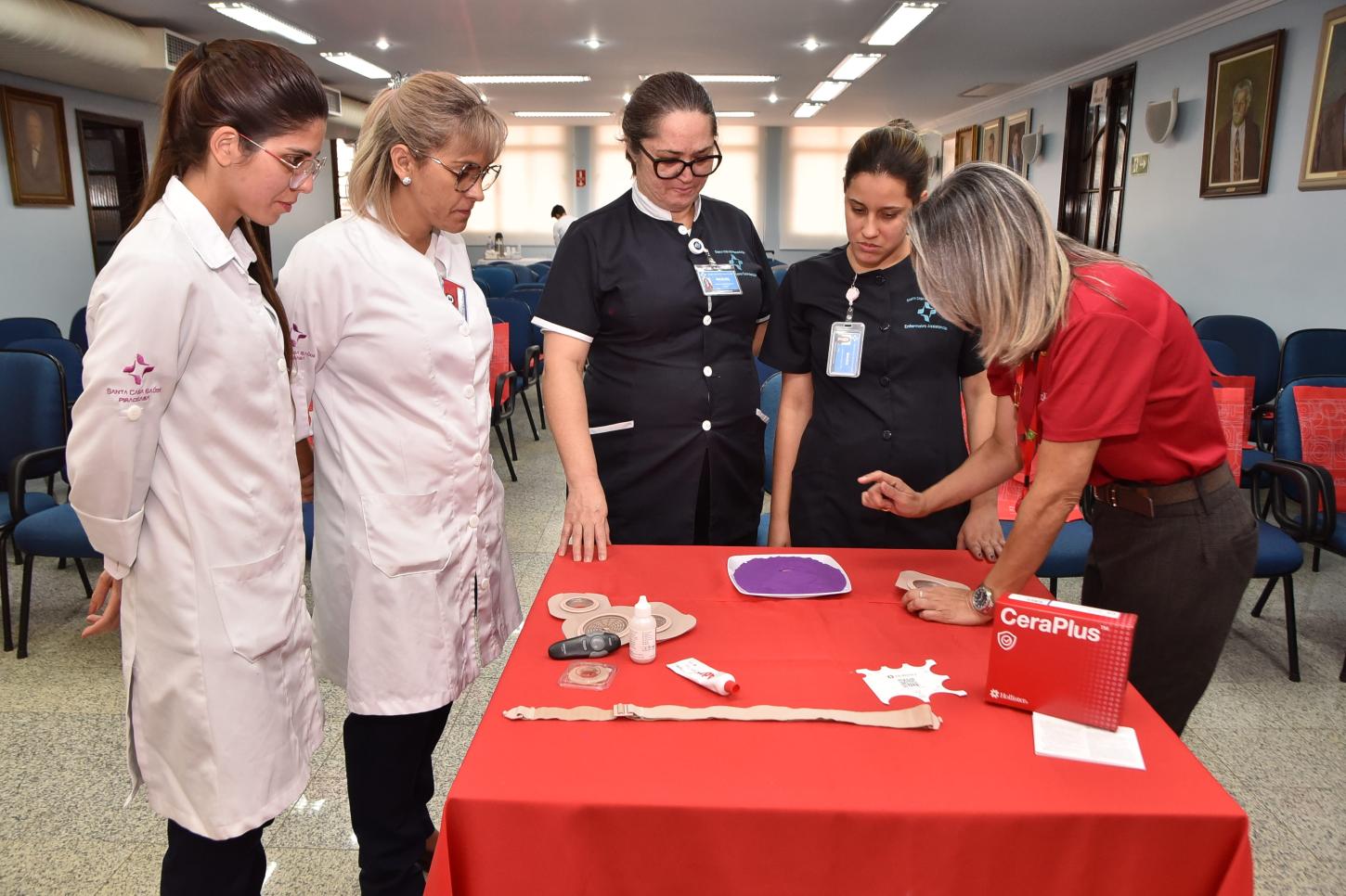 Santa Casa de Piracicaba promove atualização sobre cuidados com pacientes ostomizados