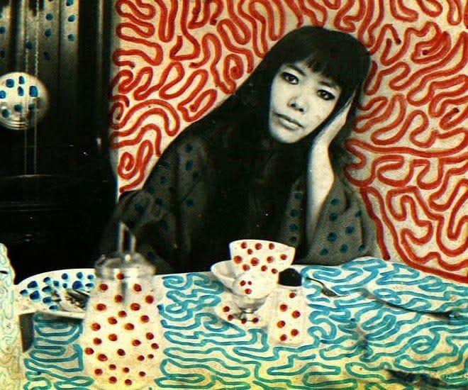 Yayoi Kusama: uma vida dedicada à arte e ao infinito