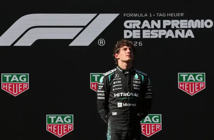 Aos 20 anos, Kimi Antonelli supera Russell em número de vitórias na F1
