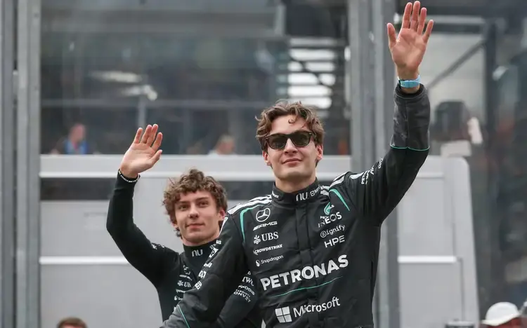 Aos 20 anos, Kimi Antonelli supera Russell em número de vitórias na F1