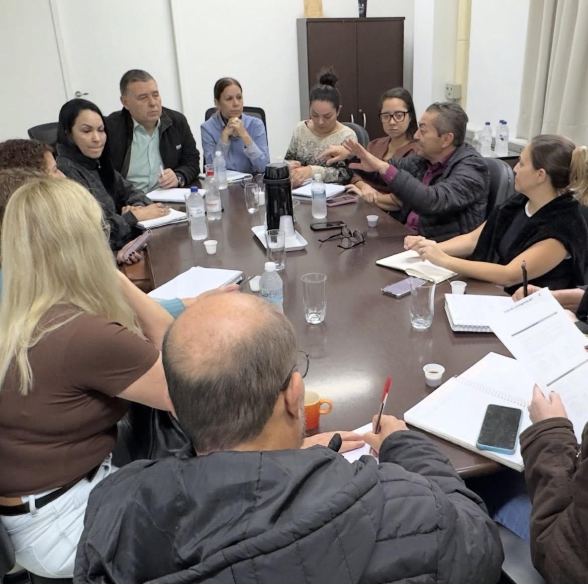 Piracicaba reúne secretarias para levantar dados sobre impactos do EI Niño Reunião realizada nesta segunda