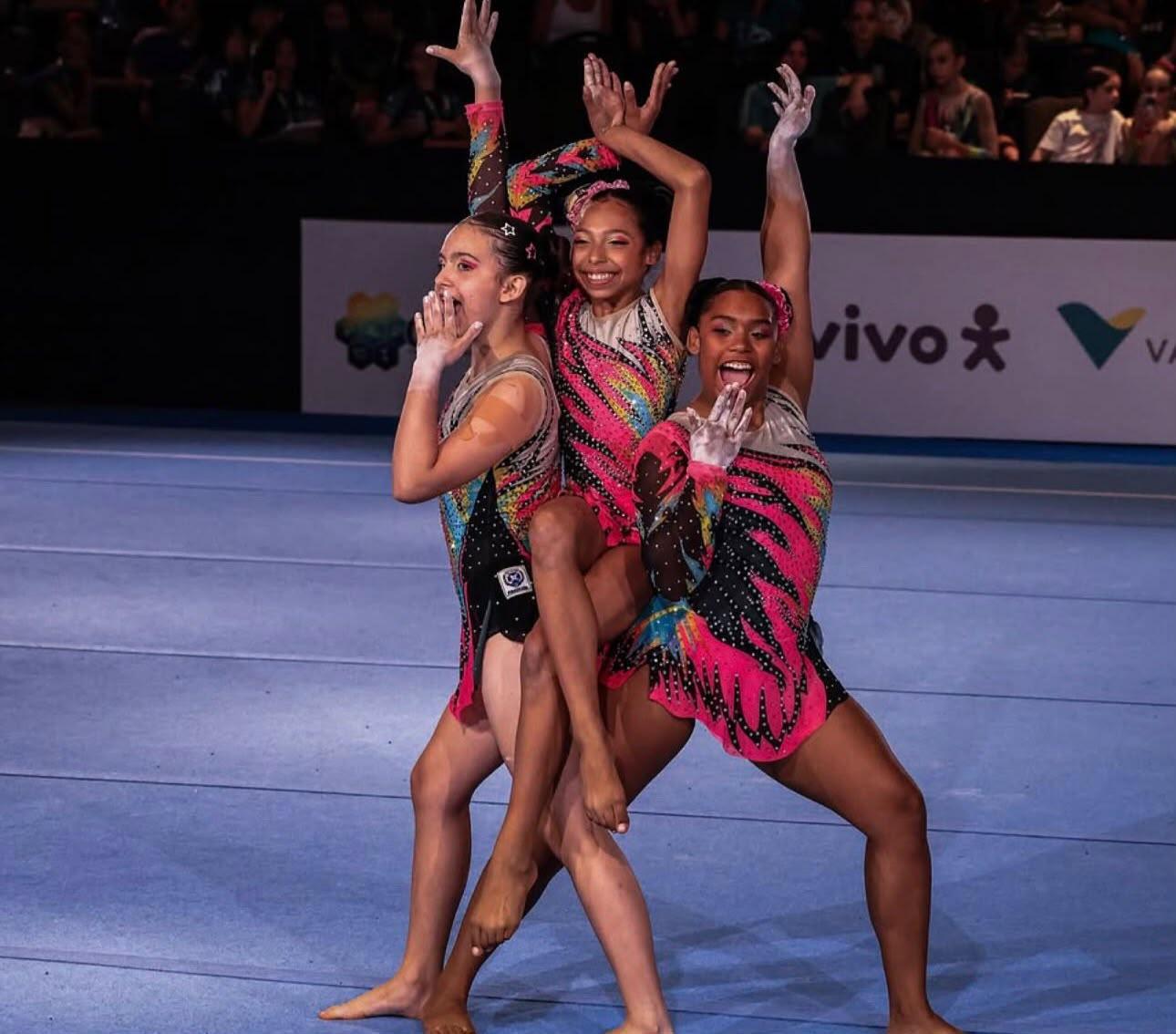 Atletas do programa de iniciação esportiva sobem ao pódio do Brasileiro e Torneio Nacional de ginástica