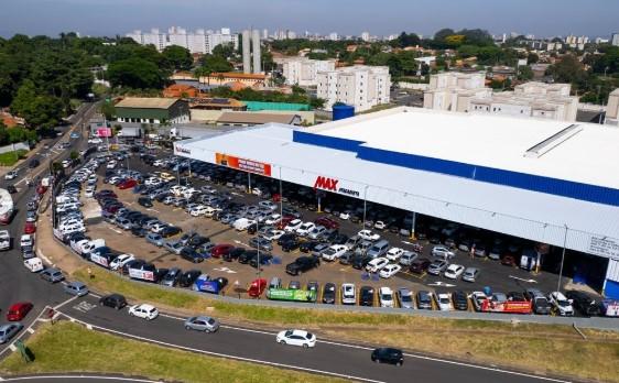 Cliente de Rede Max Atacadista  aponta falta de água no local