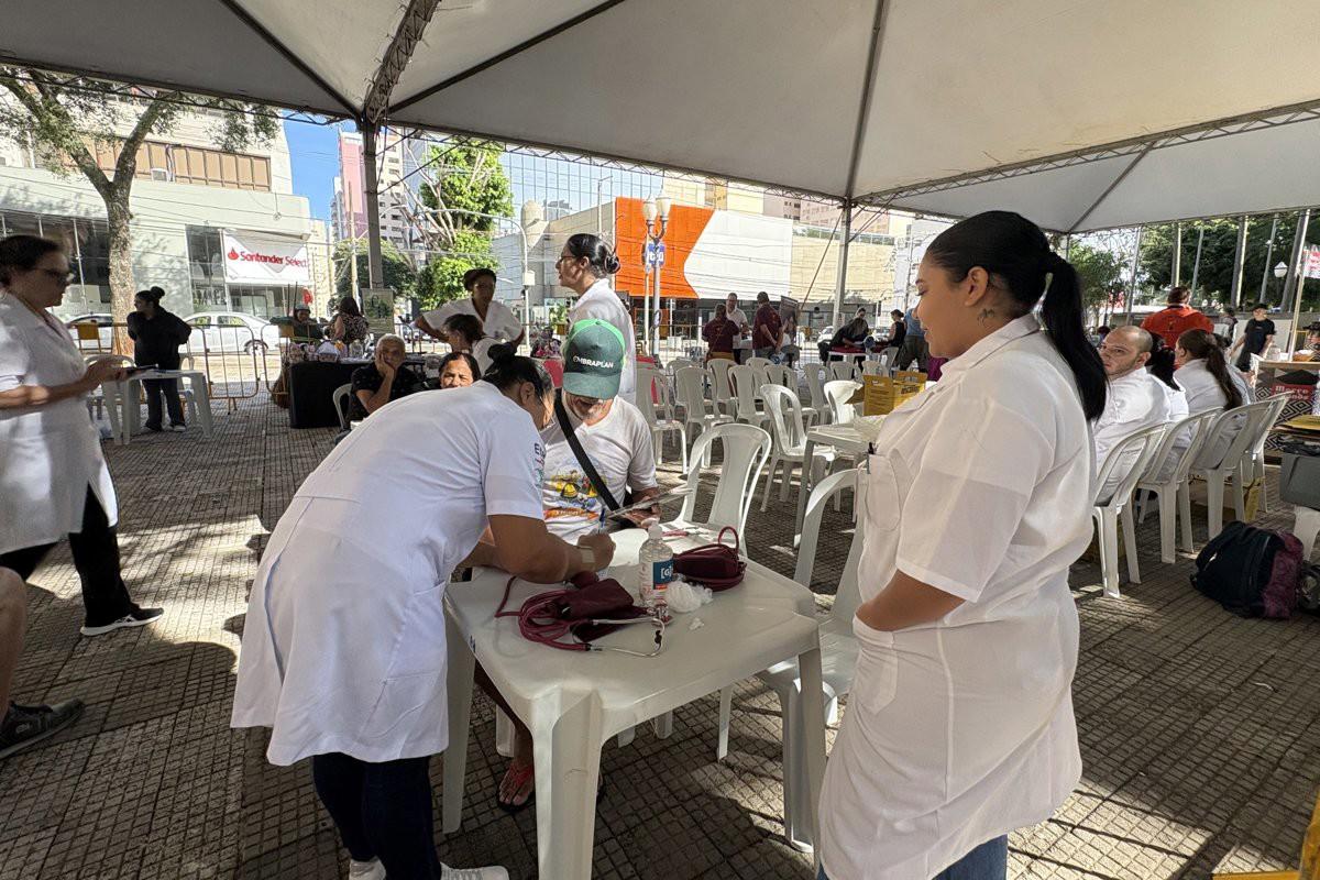 Estação da Paulista recebe ação gratuita de saúde e cidadania com Outubro Rosa e Novembro Azul