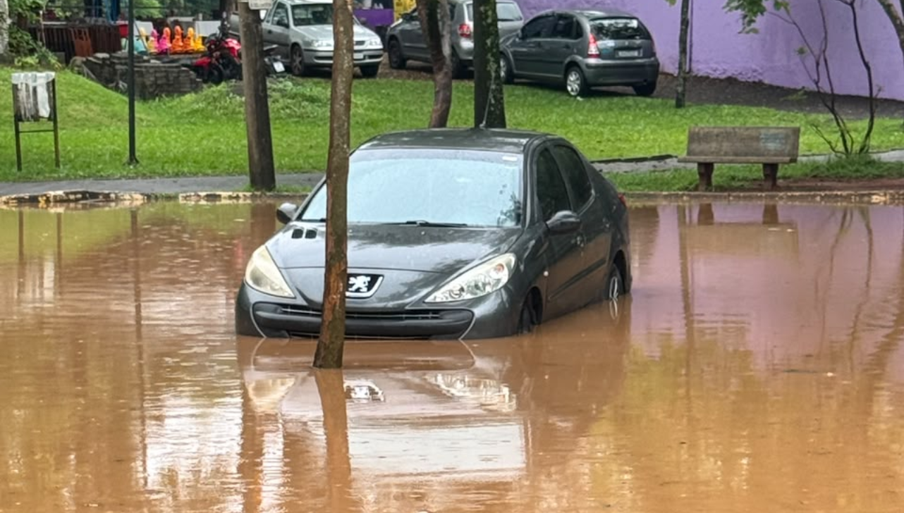 Rio Piracicaba atinge 5,15 metros e provoca interdições de vias em Piracicaba