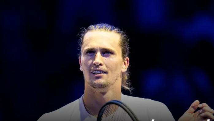 Zverev avança em Viena e fica a uma vitória do número 1 do mundo