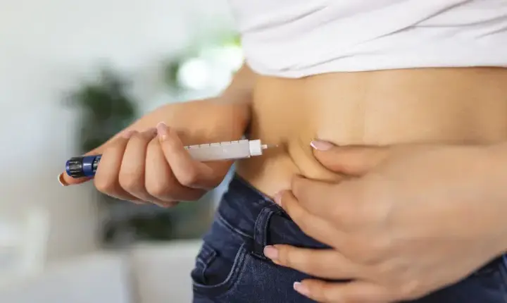 'Fato ou Fake' sobre obesidade e uso das canetas emagrecedoras.