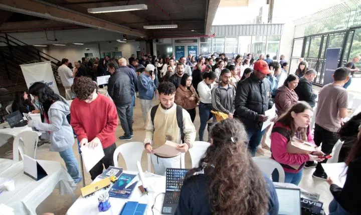Ação com vagas para empresas do Parque Automotivo reuniu mais de 500 pessoas   