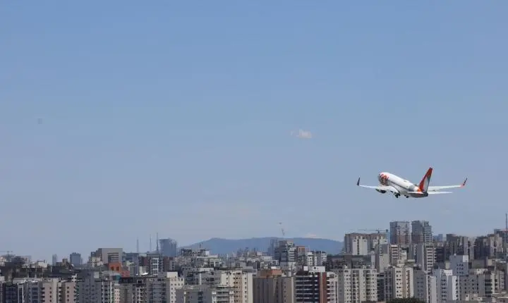 Anac estabelece regras mais restritivas para aviação em Congonhas (SP)