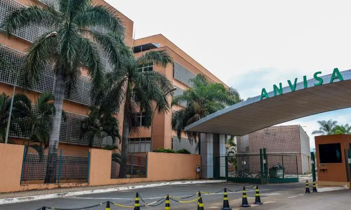 Anvisa determina recolhimento de lotes de antibióticos