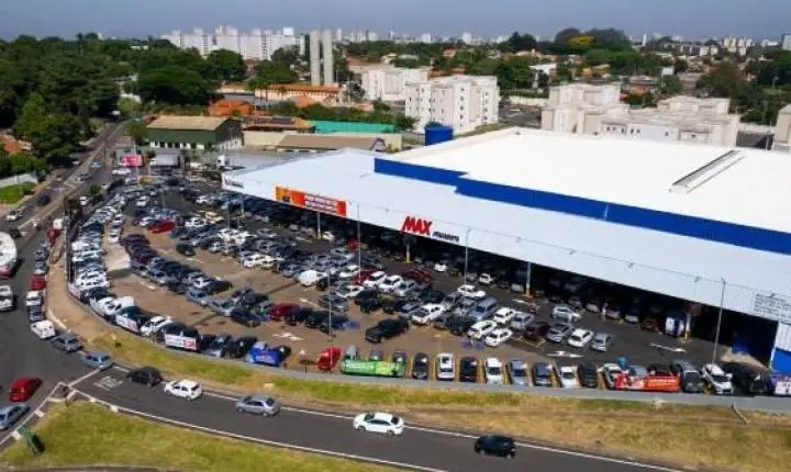 Cliente de Rede Max Atacadista  aponta falta de água no local