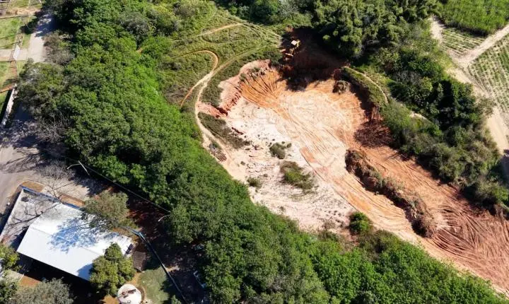 Com capacidade para 450 estudantes, nova escola no bairro Santana começa a ser construída