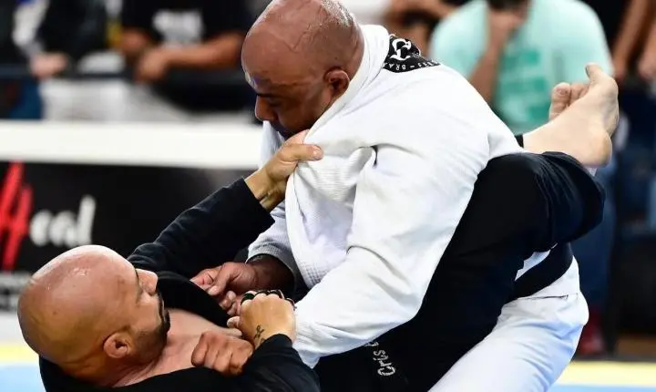 Com expectativa de reunir 300 atletas, evento de jiu jitsu acontece domingo, 07/06, no Ginásio do Prezotto   