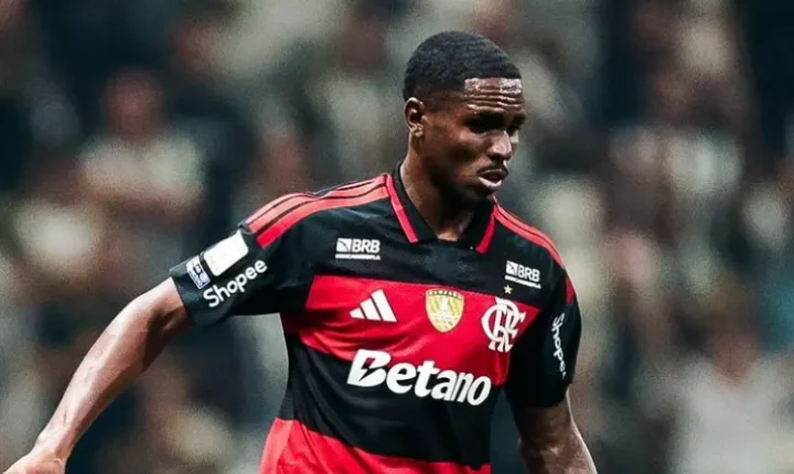 Evertton Araújo eleva nível e cria 'problema' para Jardim no Flamengo