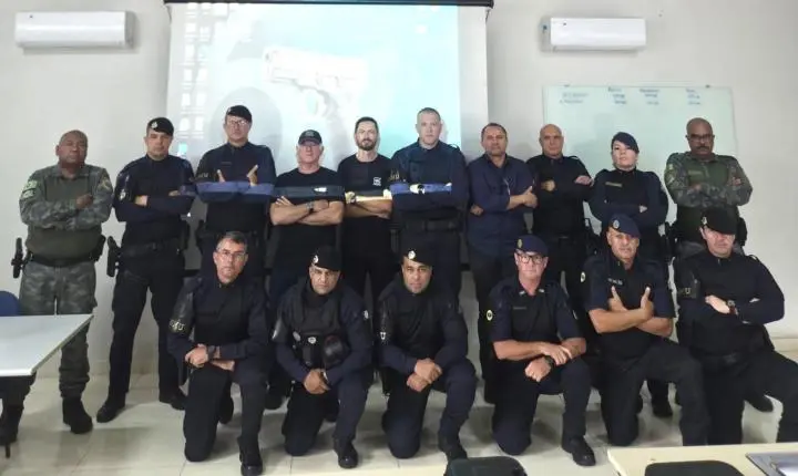 GCM de Piracicaba capacita guardas-civis como armeiros para manutenção de pistolas Glock