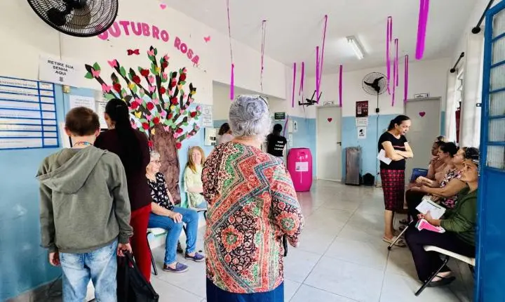 Outubro Rosa em Ação leva atendimento a 66 unidades de saúde e realiza mutirão no Postão